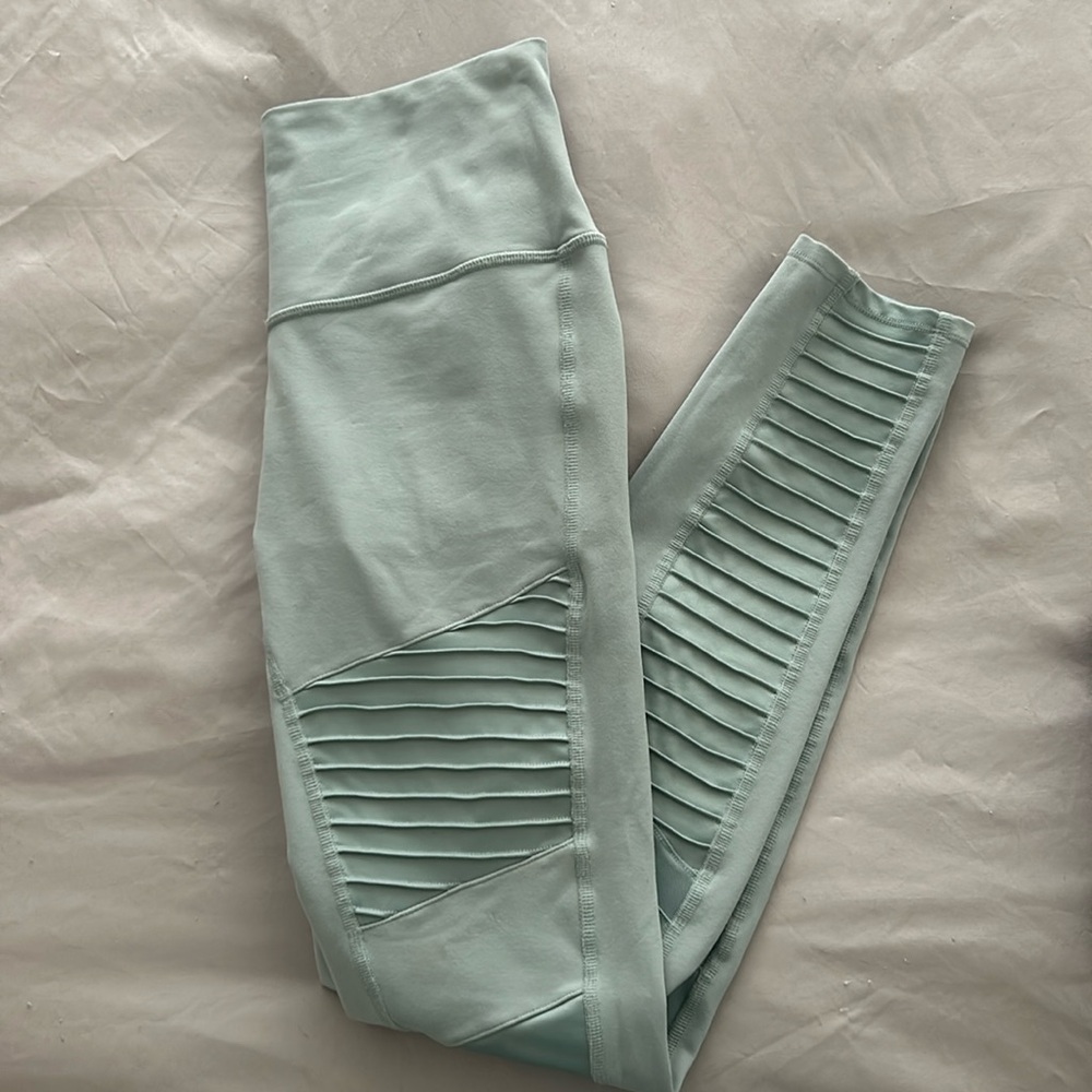 ALO size small moto leggings